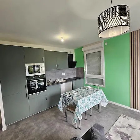Grand 2 Pieces En * Jouy-le-Moutier