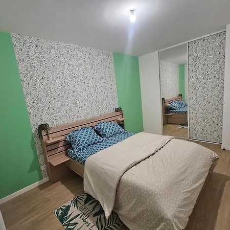 Grand 2 Pieces En * Jouy-le-Moutier