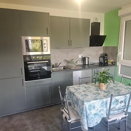 Grand 2 Pieces En Jouy-le-Moutier